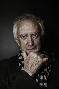 Jonathan Pryce