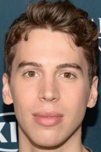 Jordan Gavaris
