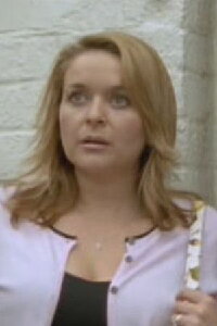 Julia Sawalha