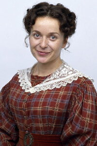 Julia Sawalha