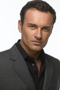 Julian McMahon