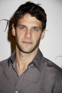 Justin Bartha