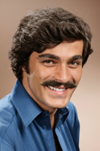 Kadir İnanır