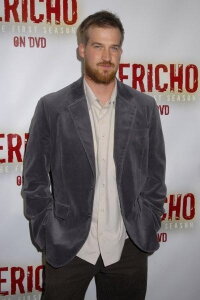 Kenneth Mitchell
