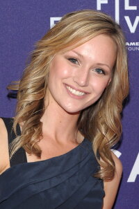 Kerry Bishé