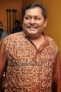 Kharaj Mukherjee