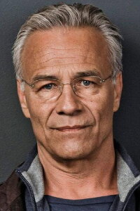 Klaus J. Behrendt