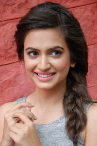 Kriti Kharbanda