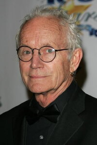 Lance Henriksen
