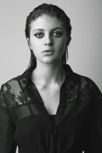 Lara Peake