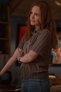 Lauren Ambrose
