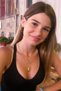 Lavinya Ünlüer