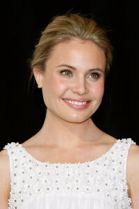 Leah Pipes