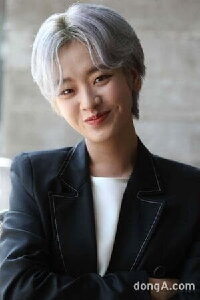 Lee Joo-young