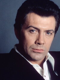 Lewis Collins