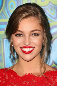 Lili Simmons