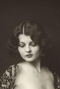 Lilian Bond