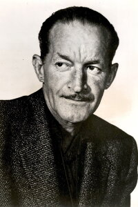 Lionel Lindon