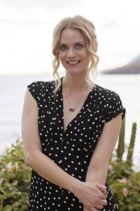 Liv Mjönes