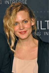 Liv Mjönes