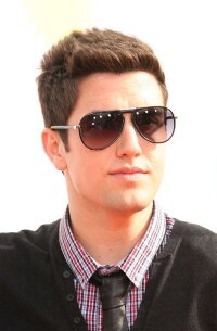 Logan Henderson