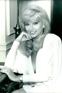 Lois Hamilton