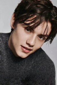 Louis Partridge