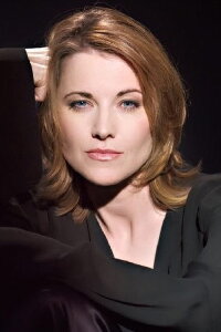 Lucy Lawless