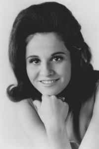 Lynn Loring