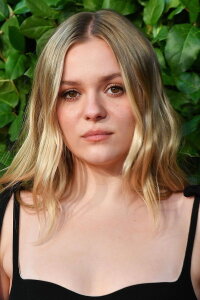 Maisy Stella