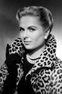 Martha Hyer
