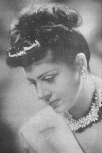 Mary Aroni