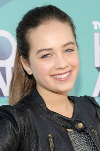 Mary Mouser