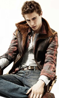 Max Irons