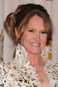 Melissa Leo