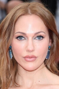 Meryem Uzerli