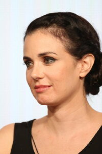 Mia Kirshner