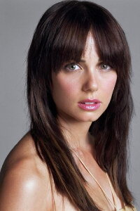 Mia Kirshner