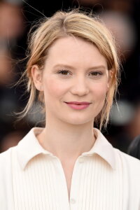 Mia Wasikowska