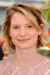 Mia Wasikowska