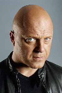 Michael Chiklis