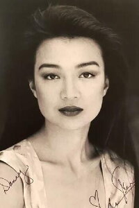 Ming-Na Wen