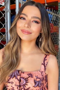 Miranda Cosgrove