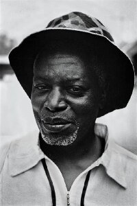 Mwezé Ngangura