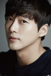 Namkoong Min