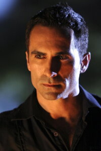 Nestor Carbonell
