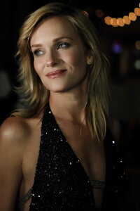 Nicholle Tom