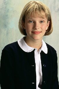 Nicholle Tom