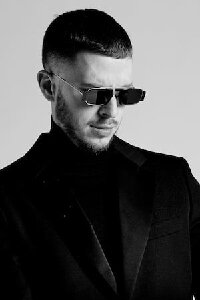 Nick Brewer