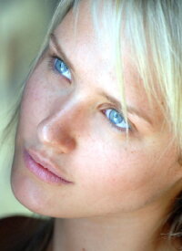 Nicky Whelan